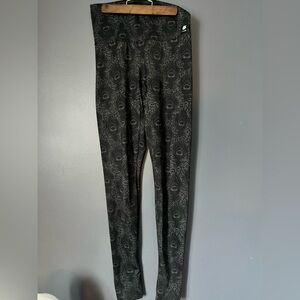 Chic Black Patterned Leggings